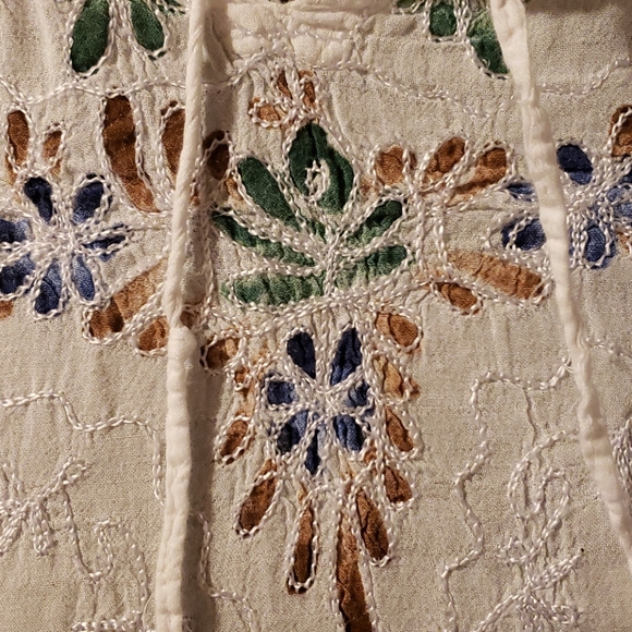 Shirt - Picture 2 of 5